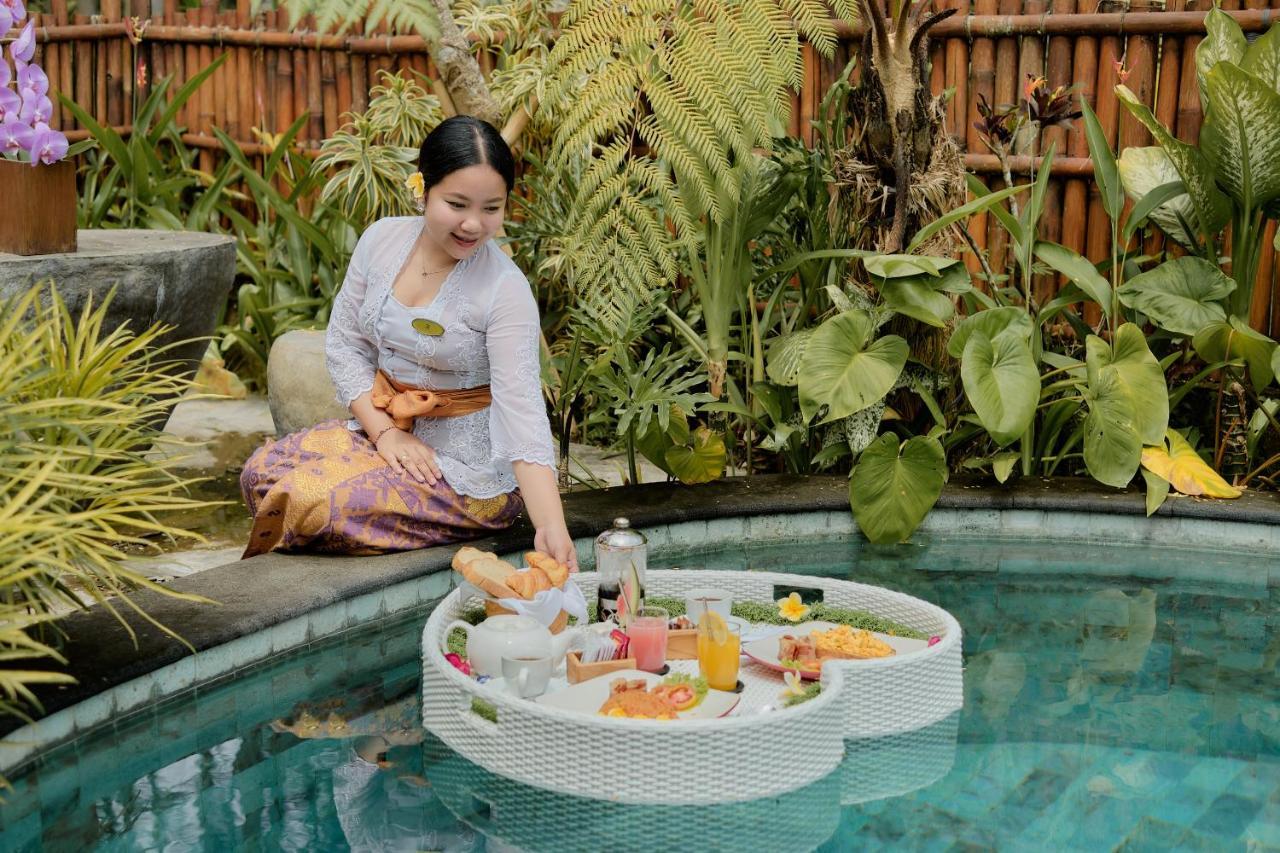 Ratni Ubud Villa Exterior photo